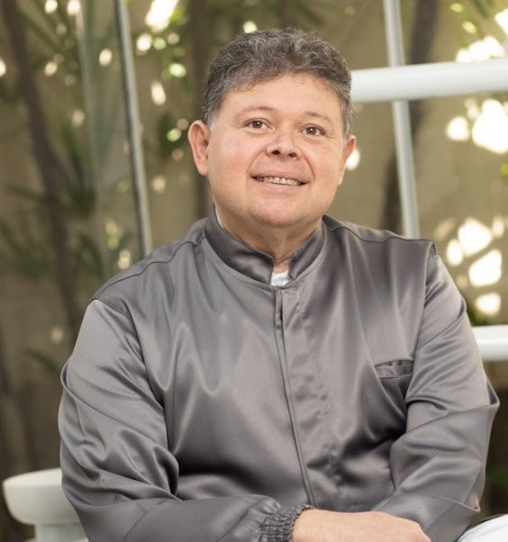 Dr. Carlos Sanches